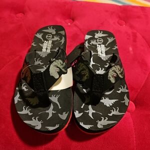NWT Wave Zone Dino Dinosaurs Flip Flops Boys Size 12/13 Beach Pool Casual Shoes